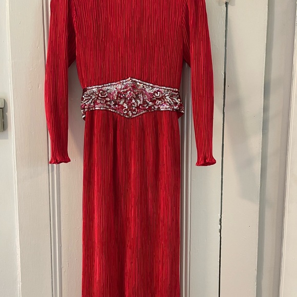 Vintage Red Dress - Picture 3 of 5